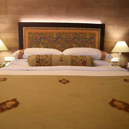 The Lalit Mangar Hotel Dhauj Luaran gambar