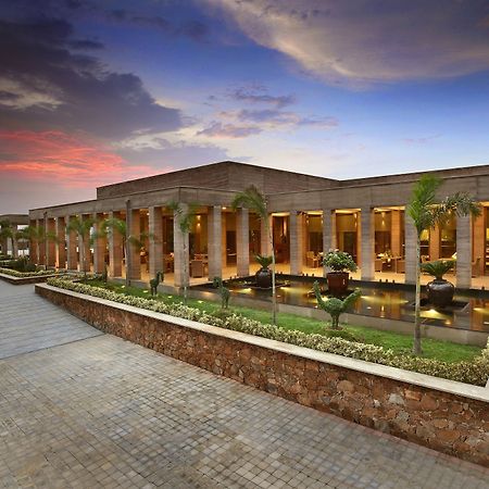 The Lalit Mangar Hotel Dhauj Luaran gambar