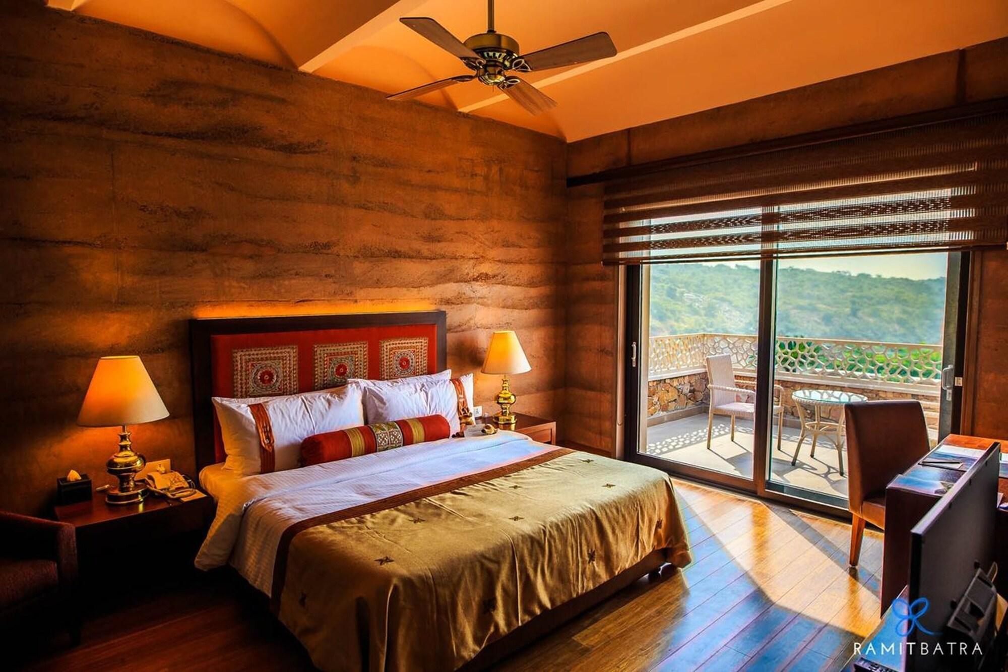 The Lalit Mangar Hotel Dhauj Luaran gambar