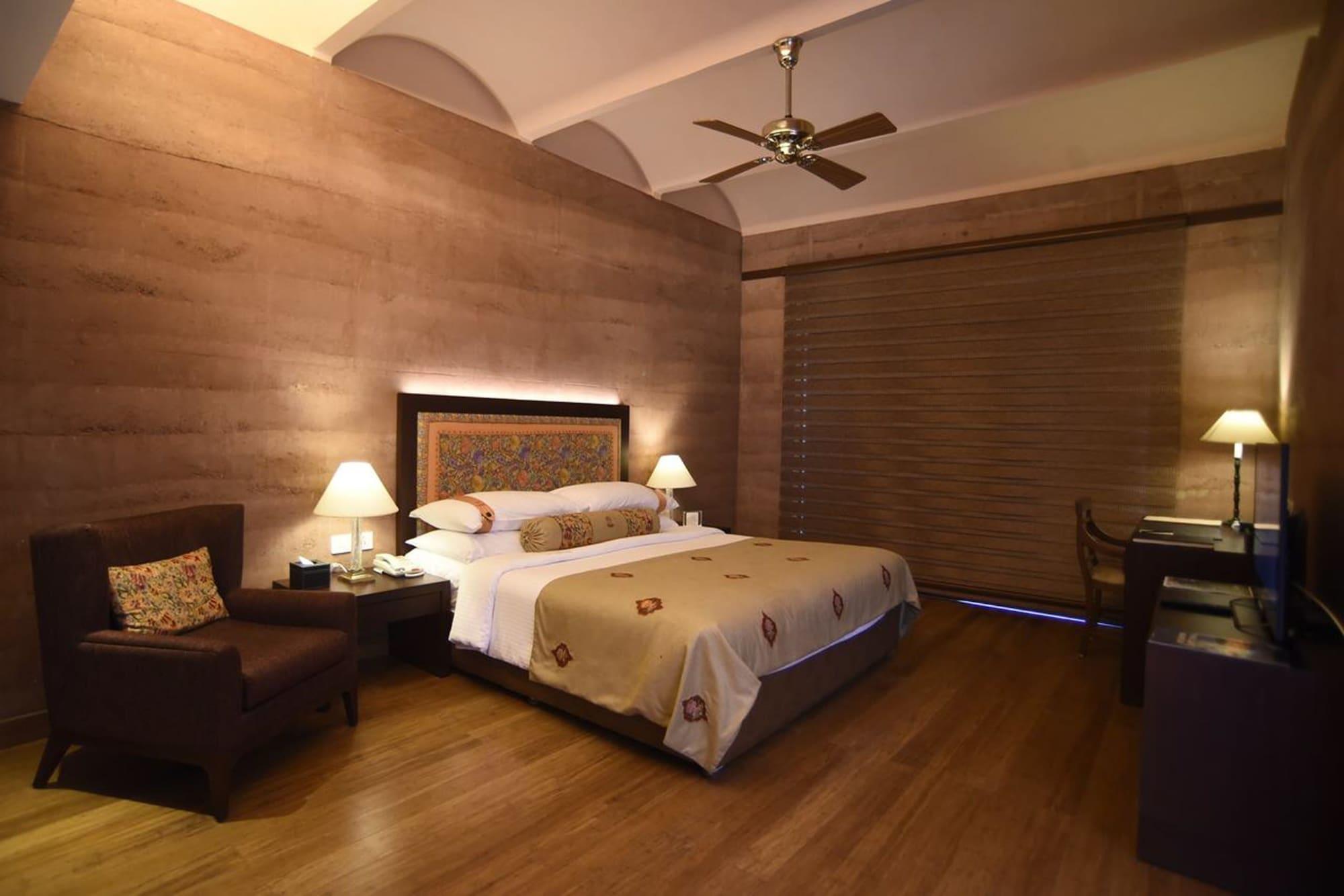 The Lalit Mangar Hotel Dhauj Luaran gambar