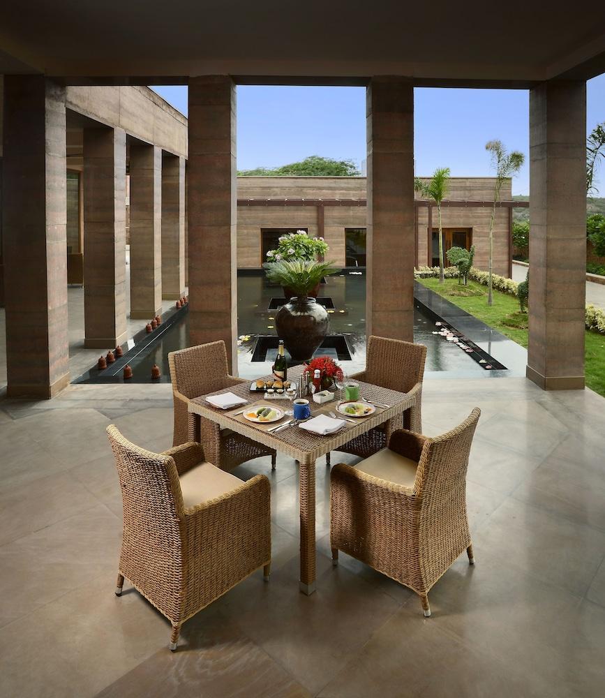 The Lalit Mangar Hotel Dhauj Luaran gambar
