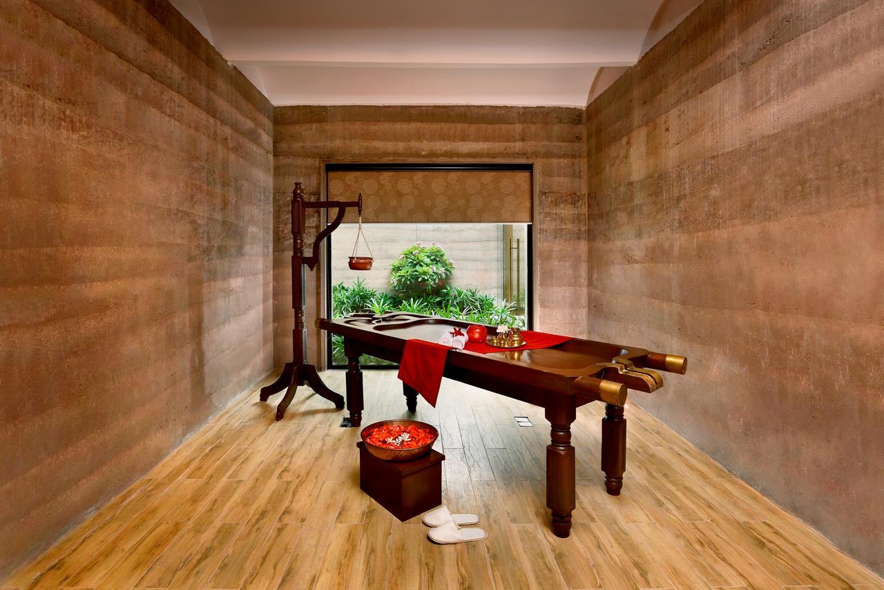 The Lalit Mangar Hotel Dhauj Luaran gambar