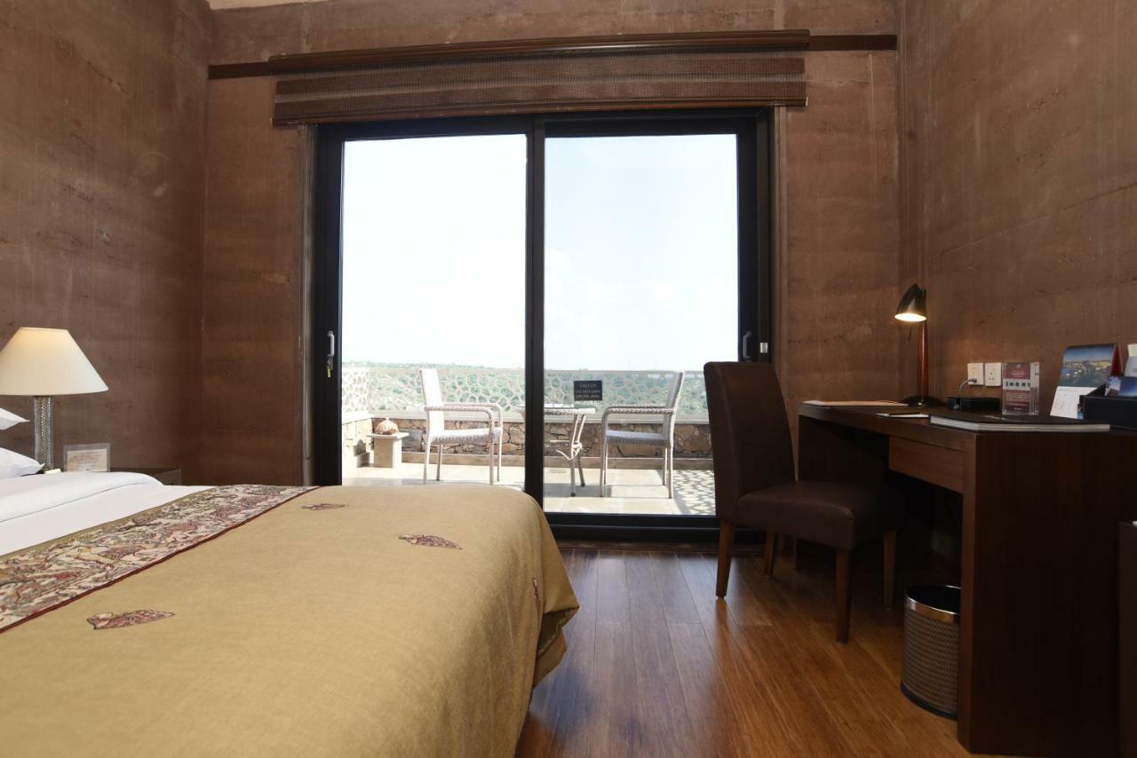 The Lalit Mangar Hotel Dhauj Luaran gambar