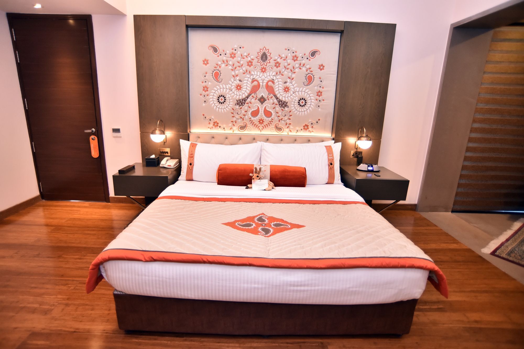 The Lalit Mangar Hotel Dhauj Luaran gambar